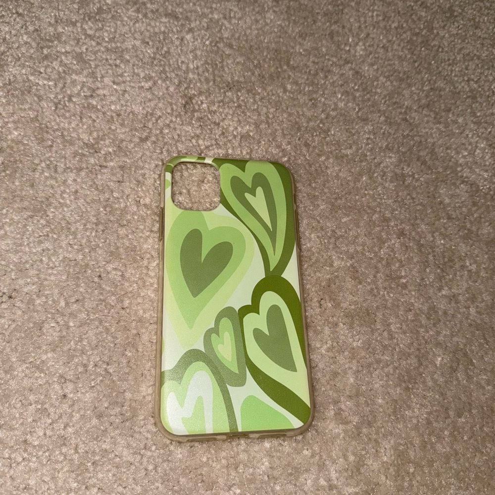 Green hearts shein iPhone 11 case
